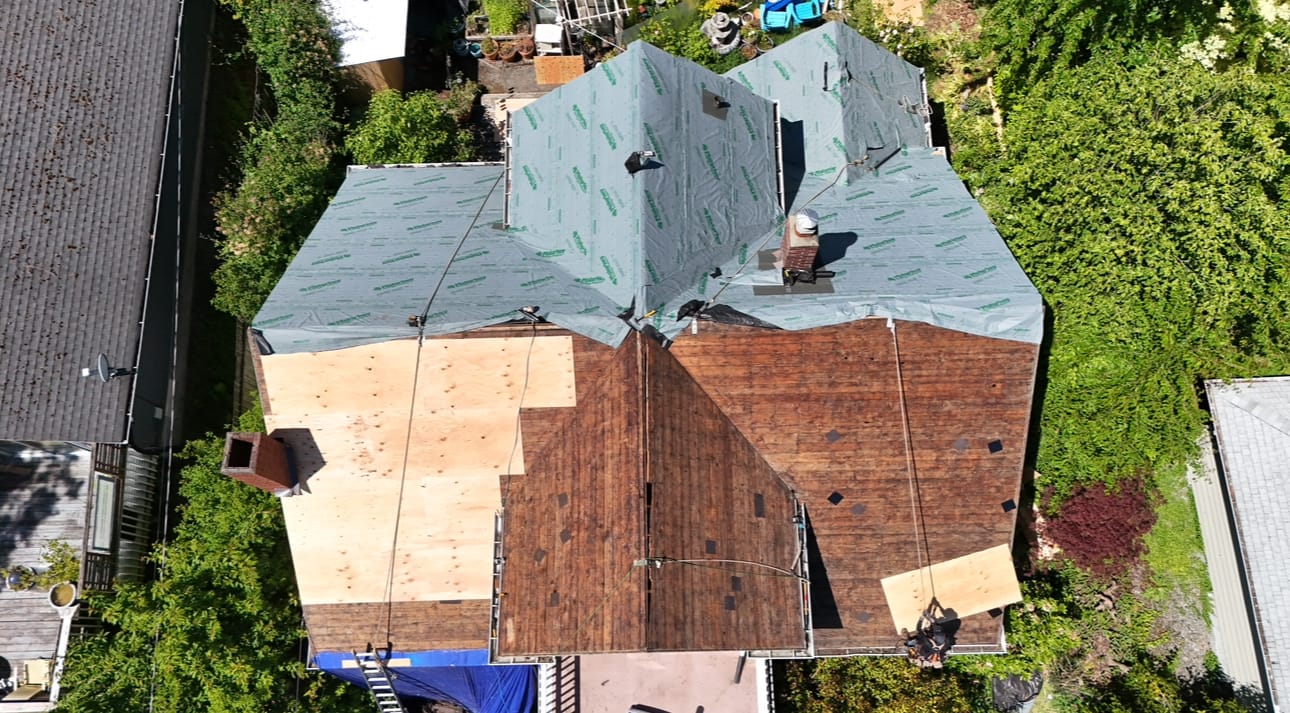 Architectural Shingle Roof: South Hill Family Home